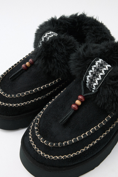 LUTVELIZADE Bot 2523 - İçi Kürklü Boncuk İşlemeli Siyah Süet Kadın Bot