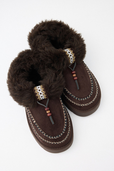 LUTVELIZADE Bot 2523 - İçi Kürklü Boncuk İşlemeli Acı Kahve Süet Kadın Bot