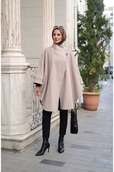 KADEEM Beige Collared Knitwear Panco