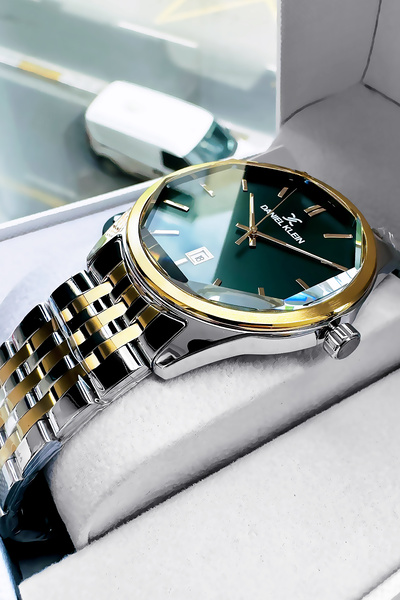 Daniel Klein ساعة يد رجالية فضية اللون بسوار فولاذي Dke2048c2