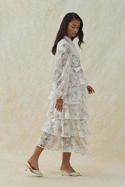 Elbee Fashion Woman Φόρεμα με ριγέ ροζ βολάν με στρώσεις