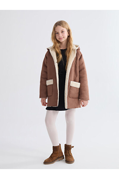 LC Waikiki Παιδικό παλτό LCW με κουκούλα σε στυλ σουέτ για κορίτσια (W5)