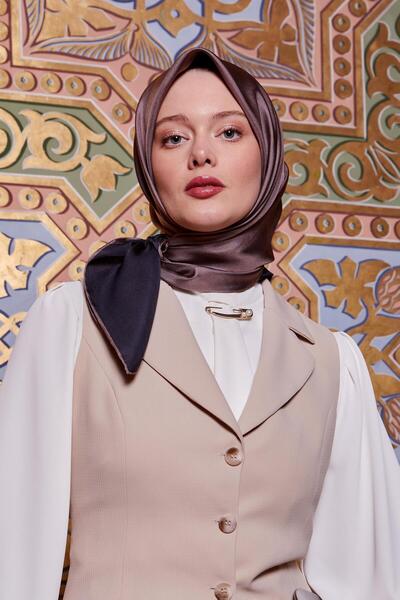 Levidor Violet Double Sided Twill Silk Scarf