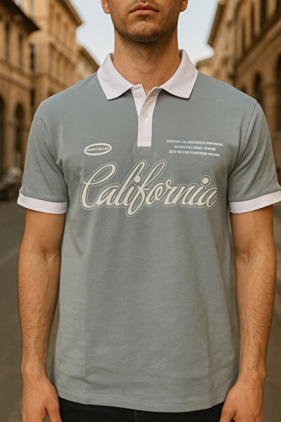 DAMGA JEANS تي شيرت رجالي ذو ياقة بولو رمادية بأكمام قصيرة وطبعة نصية