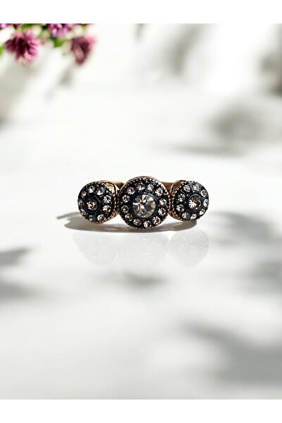 FAYRA ACCESSORIES خاتم مرصع بالألماس 3 أحجار