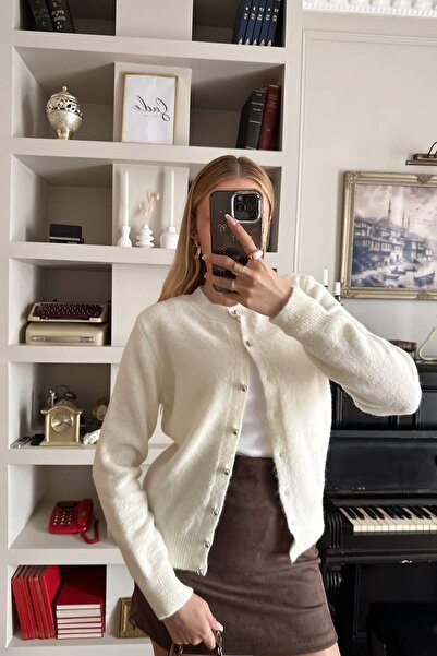 manana fashion Pearl Buttoned Fur Textured Knit Cardigan