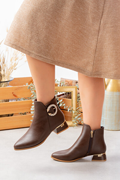 LEYDİ SHOES Ege-101 Stone Buckle Detail Boots