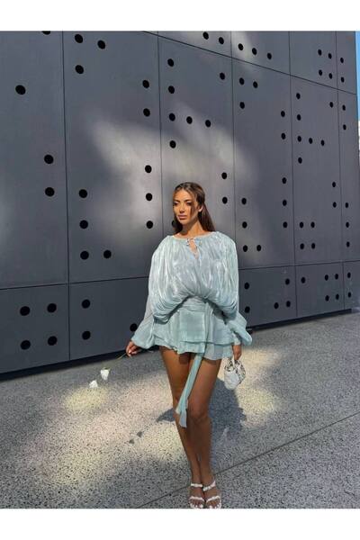 NEW JOURNAL Premium Trend Parlak Kumaş Dökümlü Balon Kol Eteği Fırfırlı Şortlu Elbise