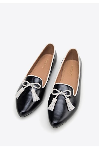 Wittchen Women's leather loafers with decorative tassels, black and beige, le...