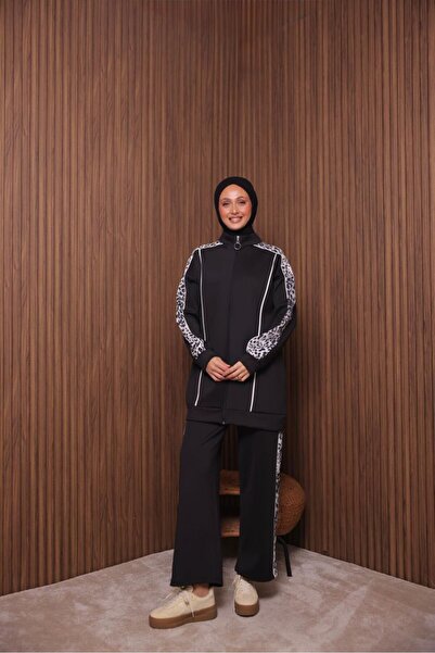 Günlük Moda Women's Hijab Tracksuit Set 2-Piece – Leopard Detailed