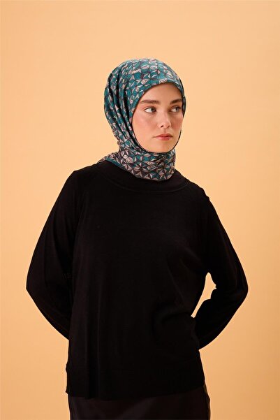 Silk Home 09 Pyramid Pattern Soft Scarf