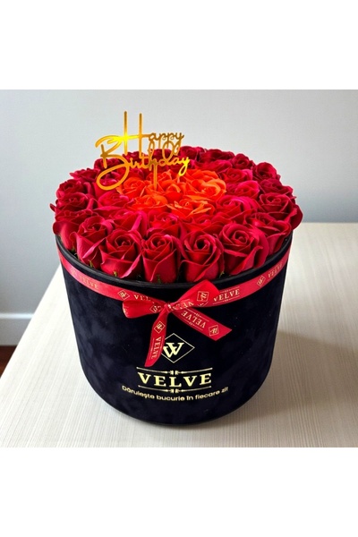 velve Μεγαλοπρεπής σύνθεση με μπορντό, κόκκινα και πορτοκαλί σαπουνένια τριαν...