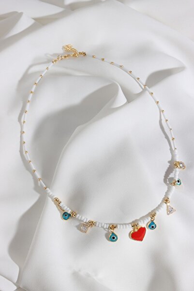 LA PERRY ACCESSORIES قلادة من الخرز الأبيض على شكل قلب