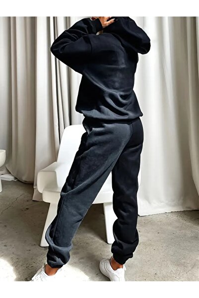 LAYORA 3 Thread Fleece Hoodie Set – Modern and Comfortable Street Style Look