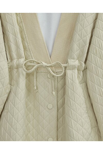 Modamorfo V Yaka Beli Bağcıklı Cepli Düğmeli Kap -Bej