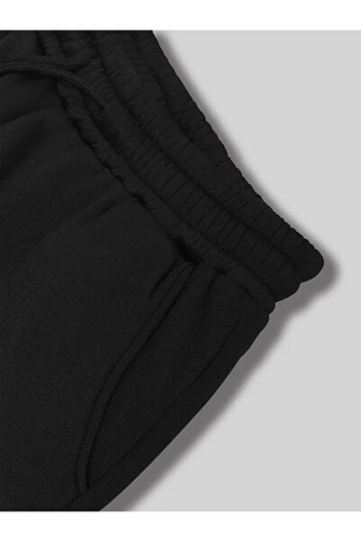 LAYORA 3 Thread Fleece Hoodie Set – Modern and Comfortable Street Style Look