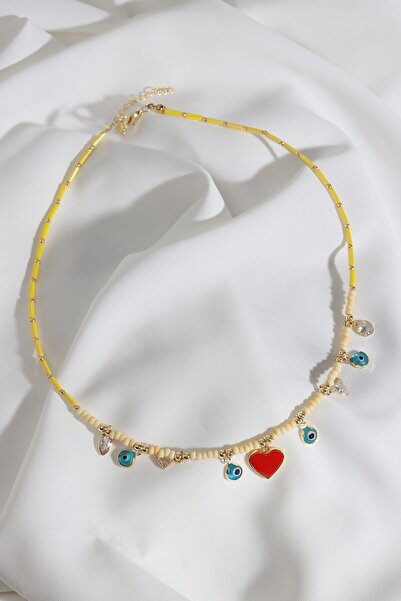 LA PERRY ACCESSORIES قلادة من الخرز الأصفر على شكل قلب