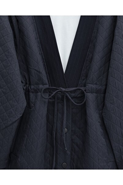 Modamorfo V Yaka Beli Bağcıklı Cepli Düğmeli Kap -Laci