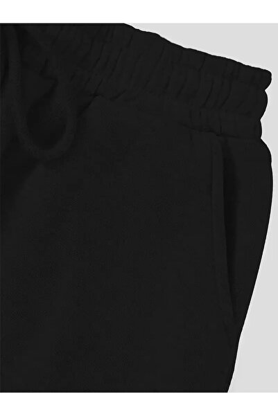 LAYORA 3 Thread Fleece Hoodie Set – Modern and Comfortable Street Style Look