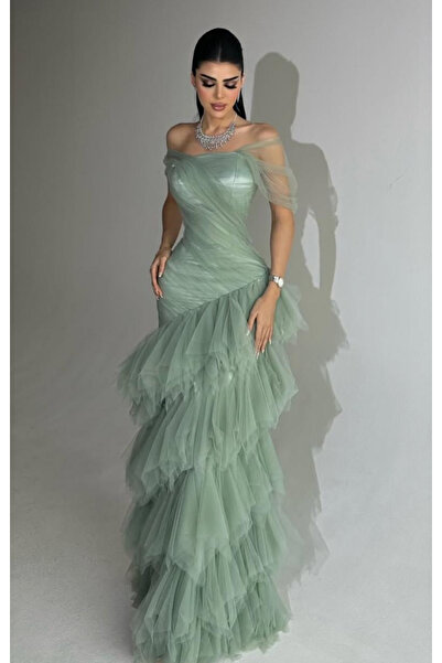 arena fashion Shine like a princess in this enchanting tulle dress! ✨