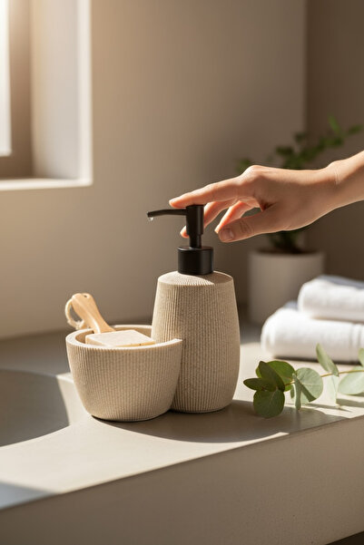 zezedesing وعاء صابون سائل من البولي ريزين ذو ملمس حجري طبيعي كريمي مع مضخة سوداء سعة 750 مل