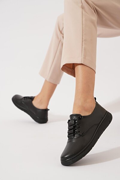 Moda Pie Tande Hakiki Deri Pileli Lastikli Kadın Ayakkabı Siyah