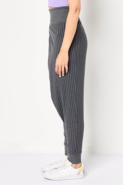 Nike Women Loose Fit Stripe Yoga Leggings, Grey