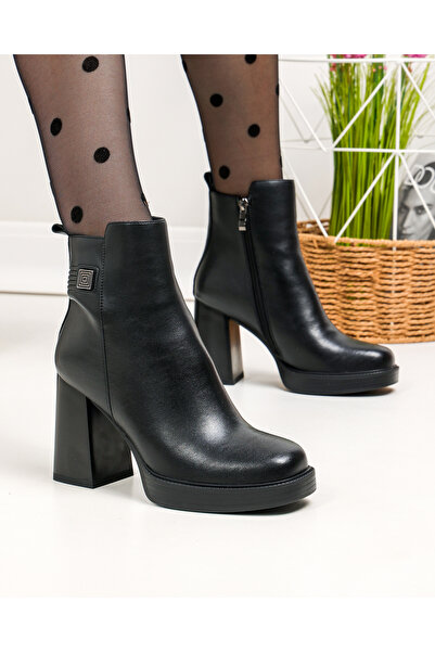 starlike Women's black genuine leather ankle boots SN5013