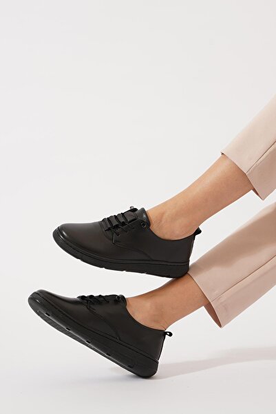 Moda Pie Tande Hakiki Deri Pileli Lastikli Kadın Ayakkabı Siyah