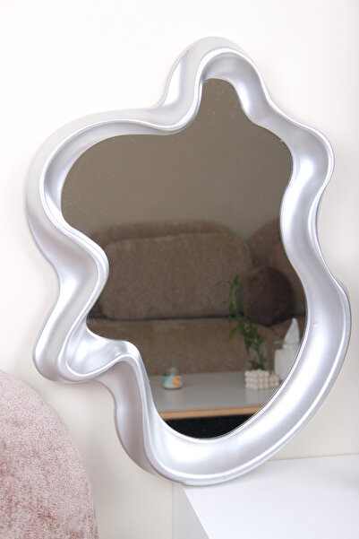 Generic Artistic mirror with a wavy frame – a touch of modern luxury. 67cm * 49cm