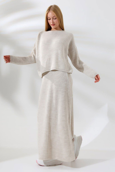 RMY MODA Crew Neck Sweater and Skirt 2-Piece Knitwear Set
