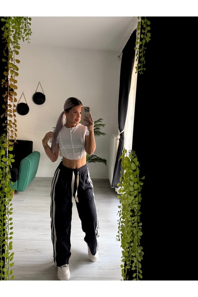 by SLA boutique Wide-leg streetwear pants with side stripes