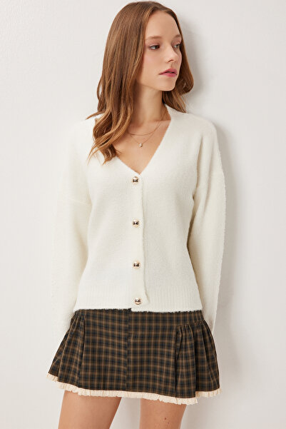 Lovelyİstanbul Soft Textured Buttoned Knitwear Cardigan Lci0048 Bone