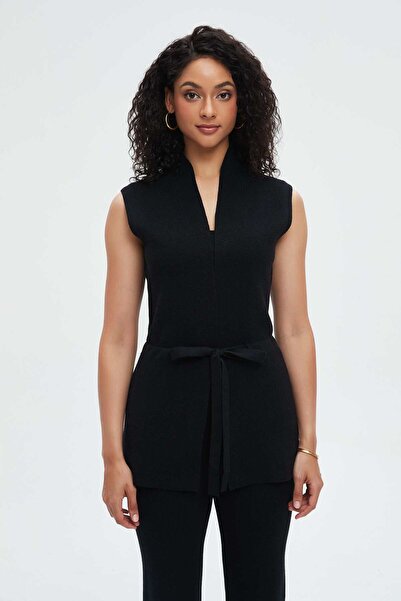 Nichii Solid Sleeveless Jacket with Belt