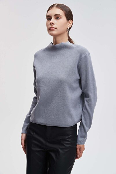 Livia Solid Long Sleeve Cropped Top