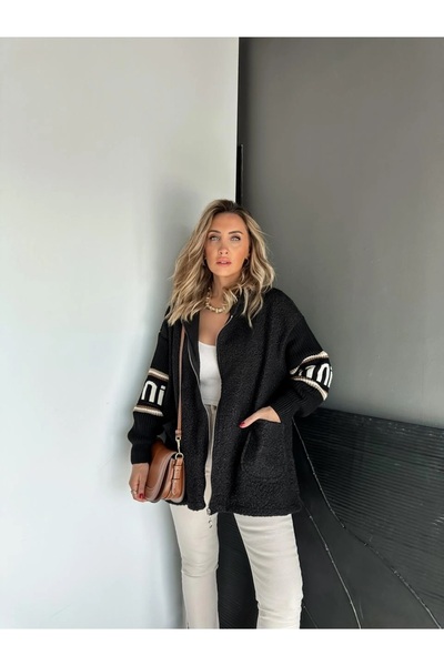 QİMYA BUTİK ROBİN Γυναικείο πλεκτό με γραμμένα μανίκια K με κουκούλα Μακρύ στ...