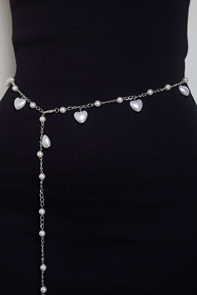 mica حزام مزين باللؤلؤ على شكل قلب