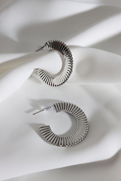 LA PERRY ACCESSORIES خاتم فضي عتيق الطراز