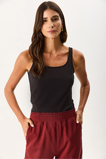 VENA Women's Marci Slim Fit Tank Top - Black