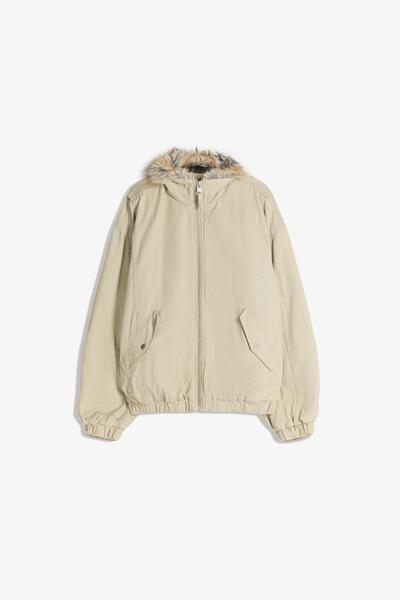 Bershka Suni kürk yakalı ceket