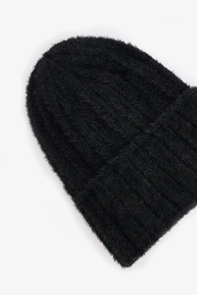 Penti Black Zoe Soft Textured Beanie