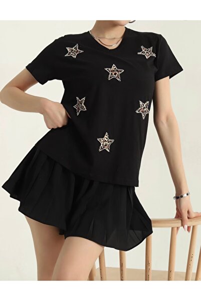 Butik Lena SİYAH TAŞLI TASARIM YILDIZ DESENLİ SÜPREM KADIN TİŞÖRT