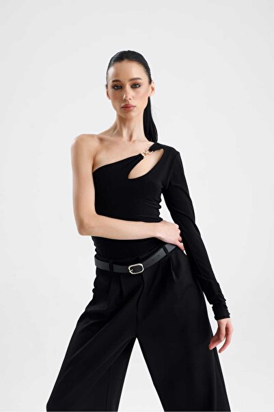 GACA COLLECTION VALETTA Tek Kol Zincir Detaylı Siyah Kadın Body