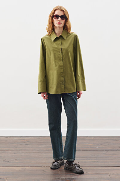 Manuka Classic Shirt with Wide Cuffs Oil Green