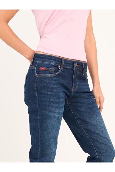 Lee Cooper Women's boyfriend jeans with faded look