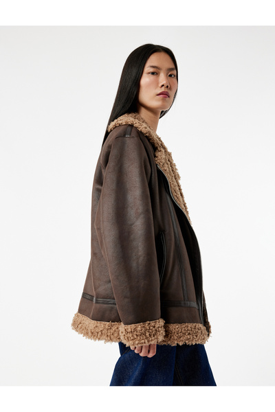 Koton Jachetă de motociclist aspect de piele cu mâneci lungi, buzunar cu fermoar și guler de pluș