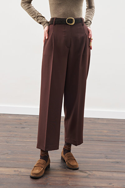 Manuka Detail-Oriented Straight Cut Pants, Brown