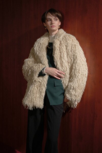 Nihan Saçaklı Suni Kürk Kaban Bej