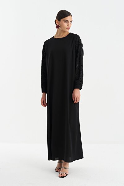 Nihan Kolları Dantel Rahat Kalıp Elbise Siyah