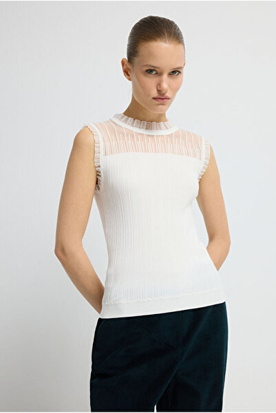 adL Tül Detaylı Kolsuz Triko Bluz